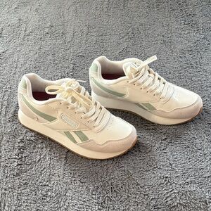 Reebok Retro Sneakers